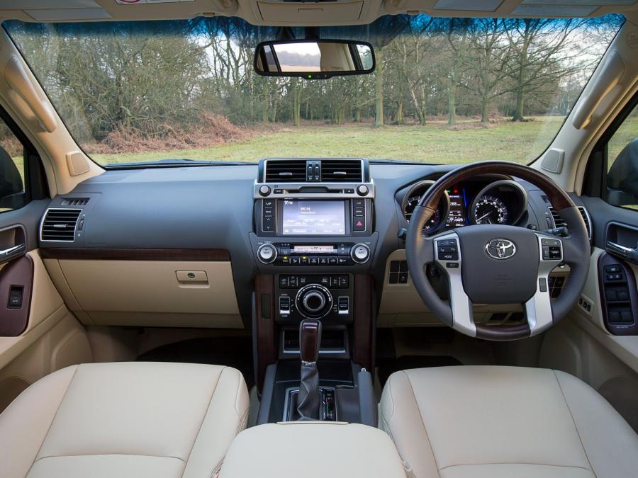  Toyota Land Cruiser 2014 года  (UK) (фото 7 из 16)